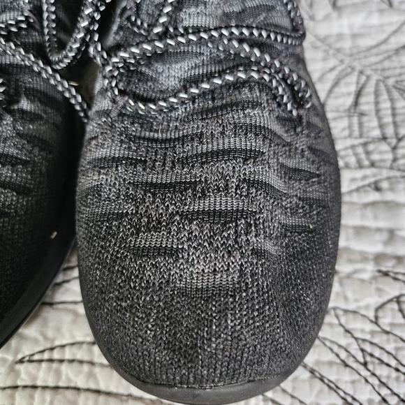 EUC Nike Roshe 2 Hi Flyknit Slouch Leather Boots W Sz 7 All Black Gray - Picture 8 of 16